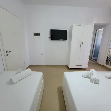 Guest house Geri Ksamil